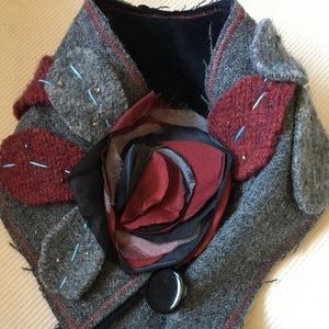 Unique scarf grey, black & burgundy
